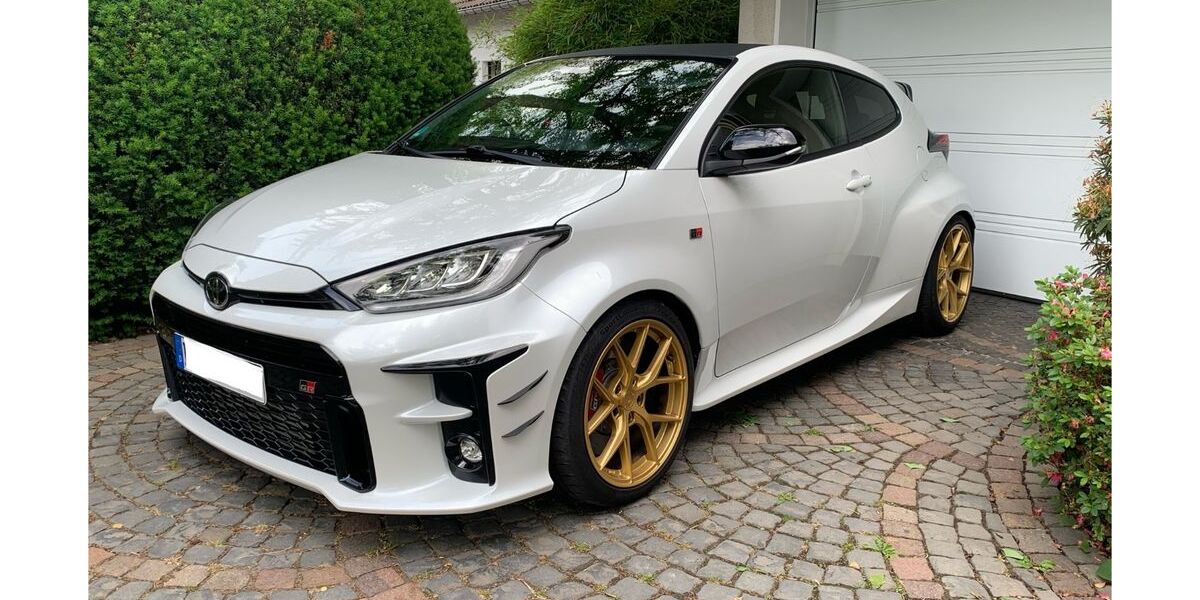 Toyota Yaris 32.300 km 34.900 &euro; Leverkusen 51375