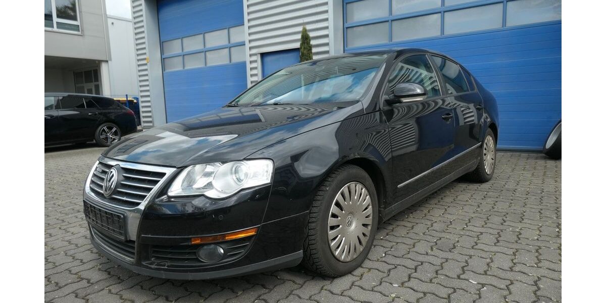 VW Passat 195.247 km 2.950 &euro; Monheim 40789