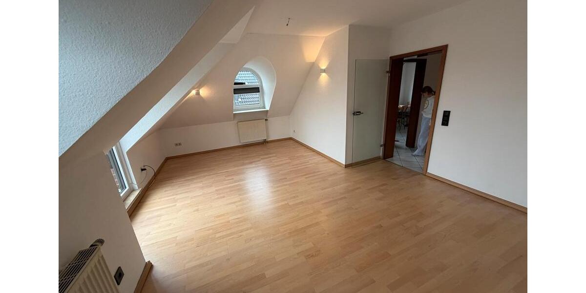 Dachgeschoßwohnung Wuppertal Barmen - 2 Zimmer, 62 m&sup2;, 600&euro; | Angebot:25830530