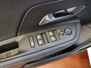 Opel Mokka Ultimate Technologie P. Winter P. Motorhaube 43.977 km 22.240 &euro; HAAN 42781