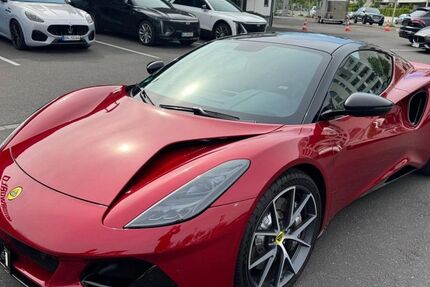 Lotus Emira 7.782 km 82.980 &euro; Köln 50829