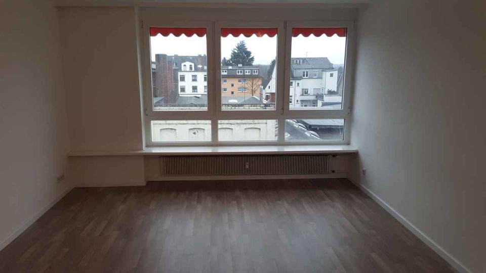 Etagenwohnung Solingen Mitte - 1 Zimmer, 35 m&sup2;, 364&euro; | Angebot:24786738