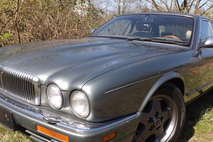 Jaguar Daimler 225.618 km 9.850 &euro; Mettmann 40822