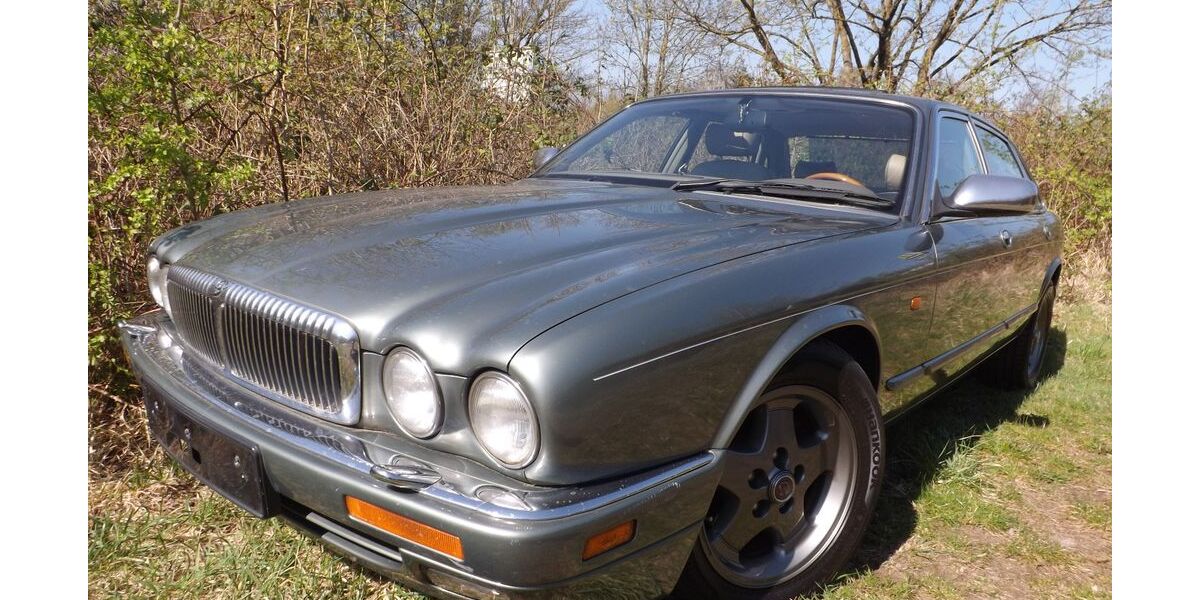 Jaguar Daimler 225.618 km 9.850 &euro; Mettmann 40822
