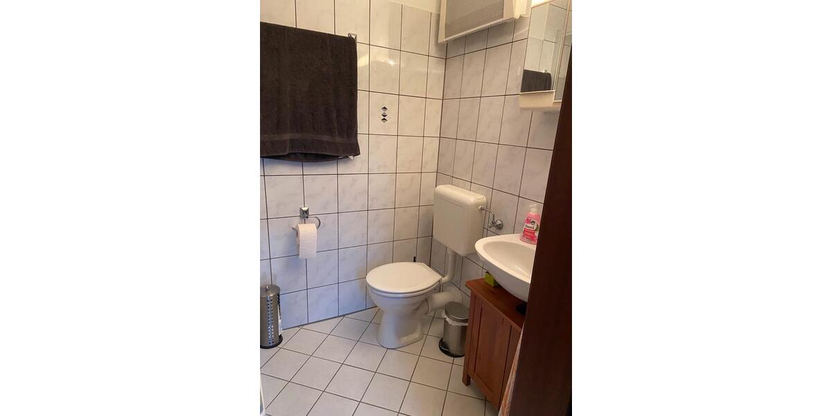 Dachgeschoßwohnung Radevormwald - 1 Zimmer, 23 m&sup2;, 455&euro; | Angebot:26300621