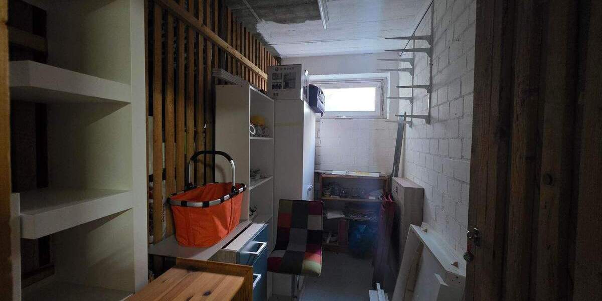 Etagenwohnung Velbert Neviges - 2 Zimmer, 75 m&sup2;, 175.000&euro; | Angebot:25680188