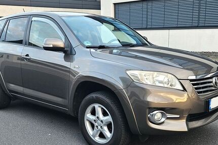 Toyota RAV 4 262.000 km 7.900 &euro; Düsseldorf 40589