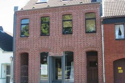 Haus Grevenbroich Hemmerden - 15 Zimmer, 250 m&sup2;, 369.000&euro; | Angebot:24696795