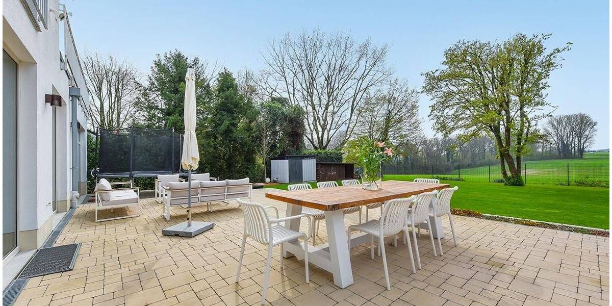 Einfamilienhaus Düsseldorf Hubbelrath - 9 Zimmer, 485 m&sup2;, 2.990.000&euro; | Angebot:26204659