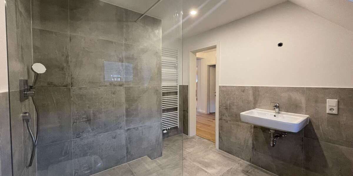 Etagenwohnung Düsseldorf Niederkassel - 3 Zimmer, 66 m&sup2;, 1.300&euro; | Angebot:24051791