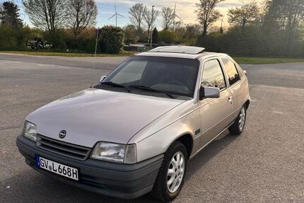 Opel Kadett 92.000 km 2.650 &euro; Grevenbroich 41515