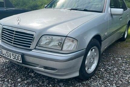 Mercedes-Benz C 180 118.700 km 5.750 &euro; Odenthal 51519