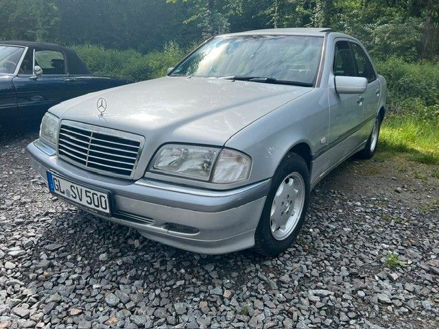 Mercedes-Benz C 180 118.700 km 5.750 &euro; Odenthal 51519