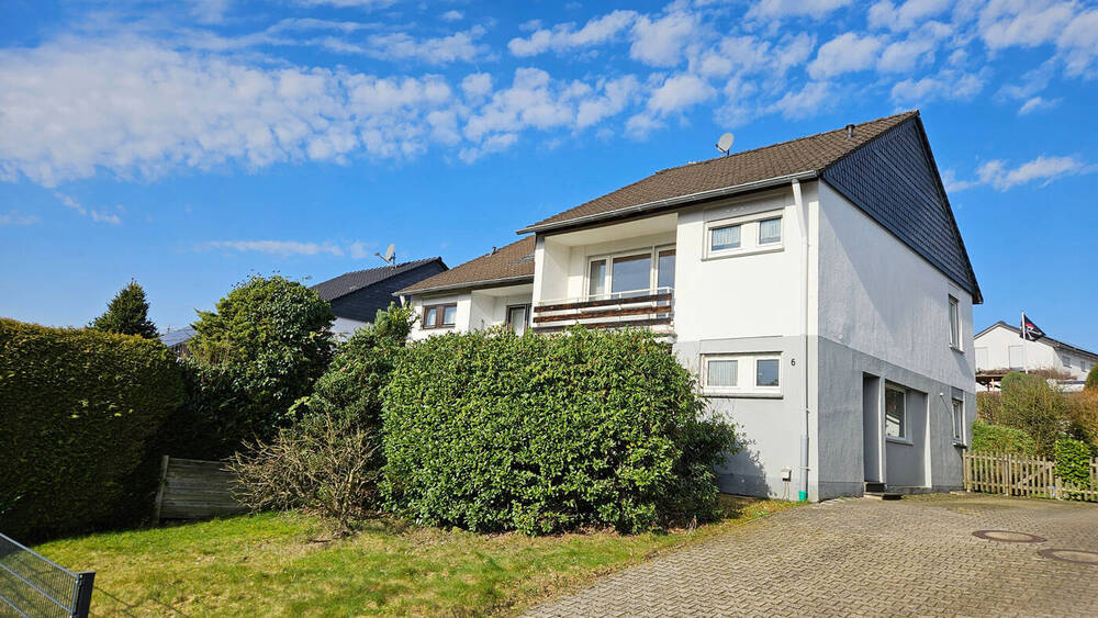 Doppelhaushälfte Odenthal / Blecher Blecher - 4 Zimmer, 111 m&sup2;, 359.000&euro; | Angebot:26017456