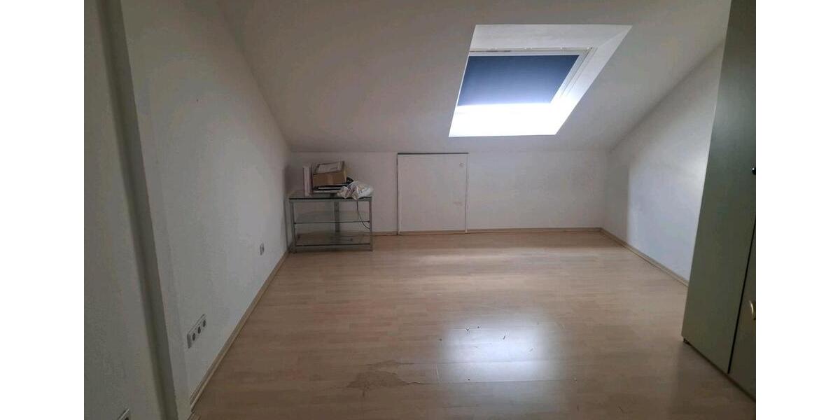 Dachgeschoßwohnung Wuppertal Gemarkung Langerfeld - 3 Zimmer, 73 m&sup2;, 180.000&euro; | Angebot:26214433