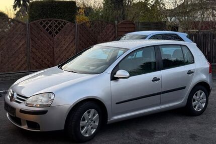 VW Golf 156.000 km 3.000 &euro; Düsseldorf 40589