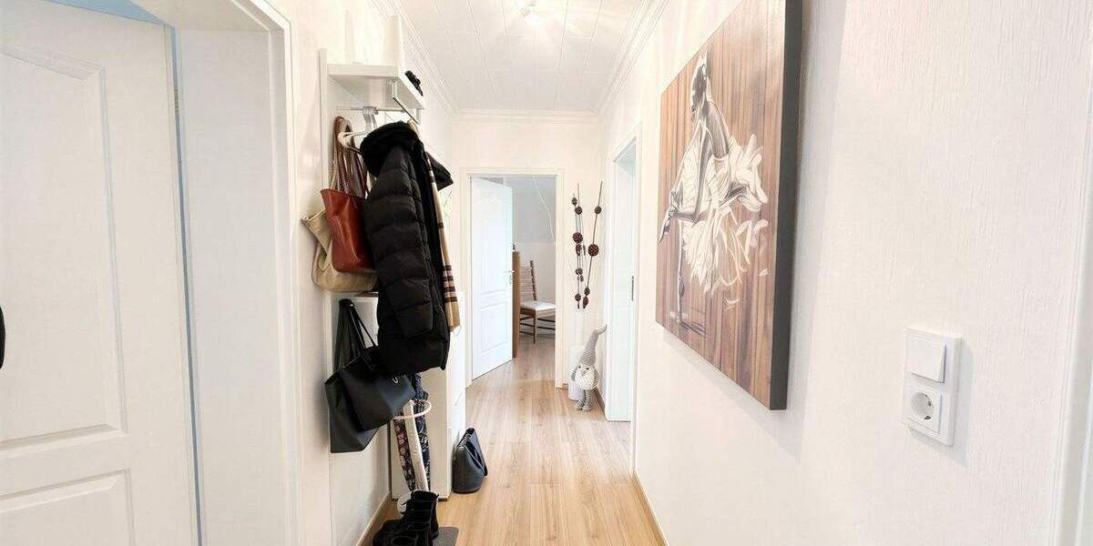 Etagenwohnung Wuppertal Langerfeld - 5 Zimmer, 132 m&sup2;, 279.000&euro; | Angebot:25696386