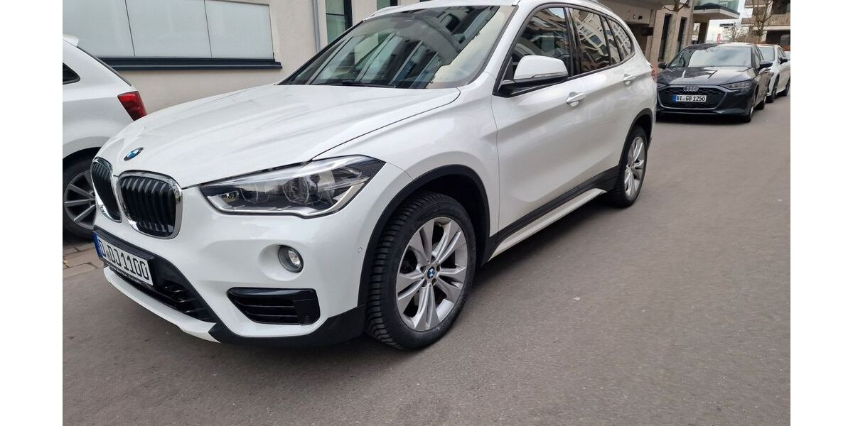 BMW X1 133.000 km 20.499 &euro; Düsseldorf 40235