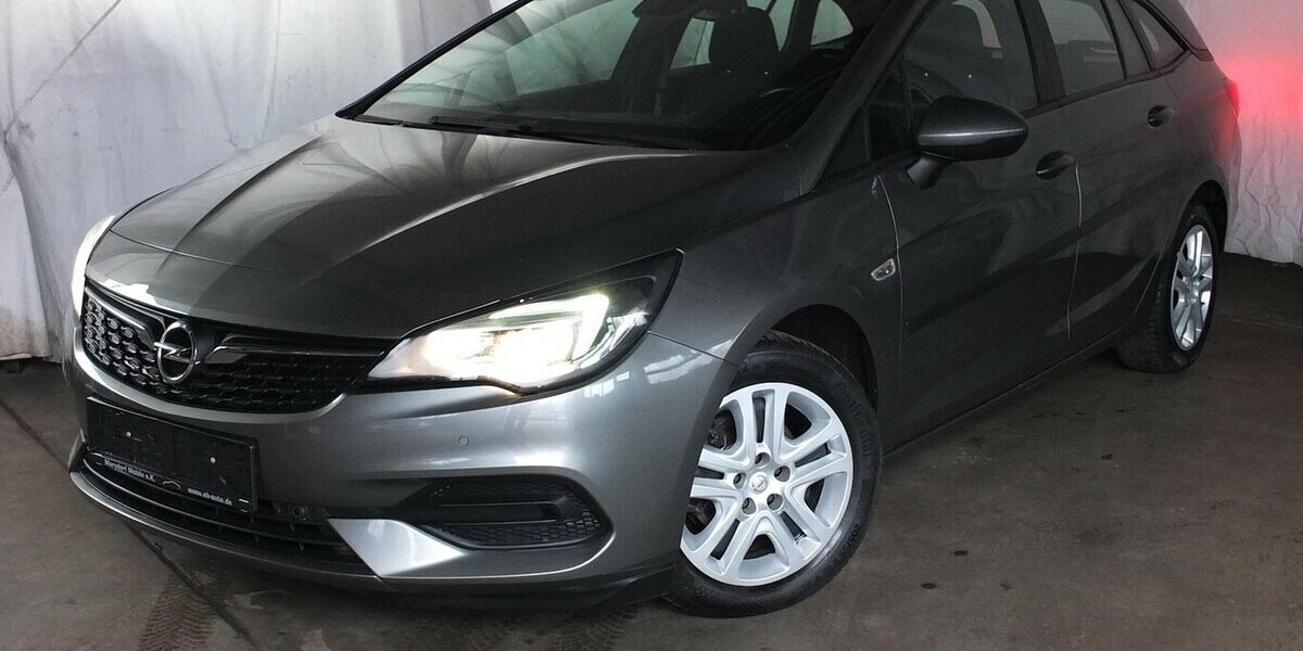 Opel Astra SPORTS TOURER NAVI 1.HD BLUETOOTH ALLWETTERR 125.000 km 9.908 &euro; Köln 50858