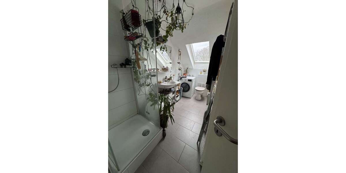 Etagenwohnung Düsseldorf Eller - 2 Zimmer, 48 m&sup2;, 670&euro; | Angebot:26265902