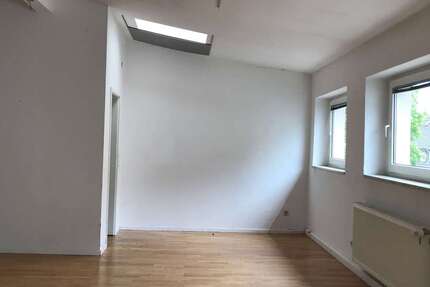 Wohnung Wuppertal Elberfeld - 2 Zimmer, 92 m&sup2;, 800&euro; | Angebot:26828679