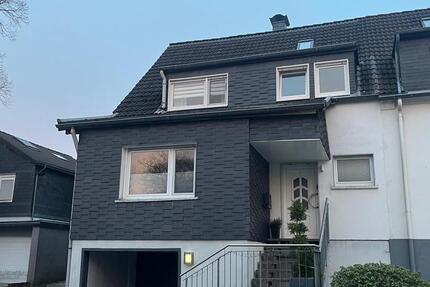 Haus Hückeswagen - 4 Zimmer, 110 m&sup2;, 350.000&euro; | Angebot:25953336