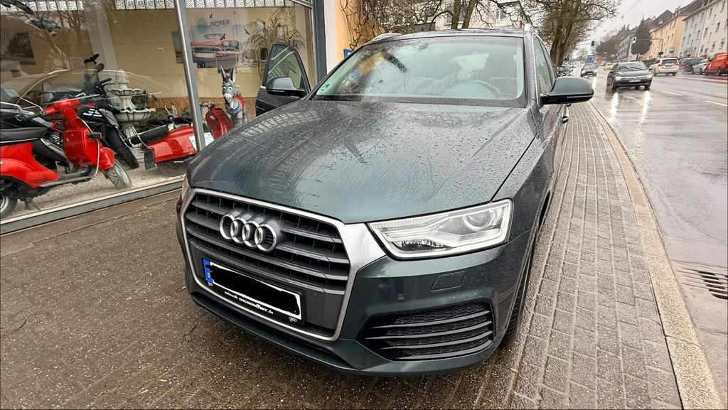 Audi Q3 99.000 km 15.999 &euro; Wuppertal 42115