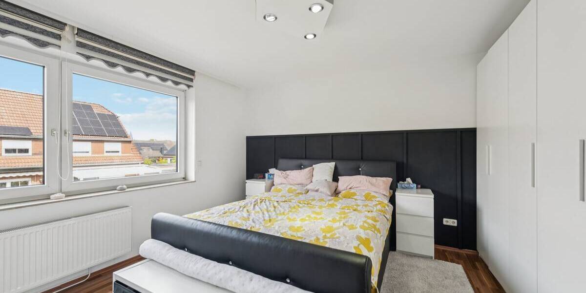 Reihenmittelhaus Dormagen Hackenbroich - 6 Zimmer, 107 m&sup2;, 470.000&euro; | Angebot:26291688