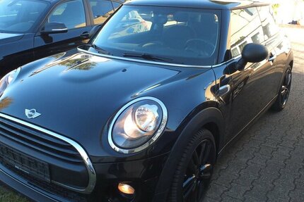Mini ONE SALT NAVIGATION PDC SITZHEIZUNG KLIMAANLAGE 85.217 km 11.804 &euro; Köln 50858