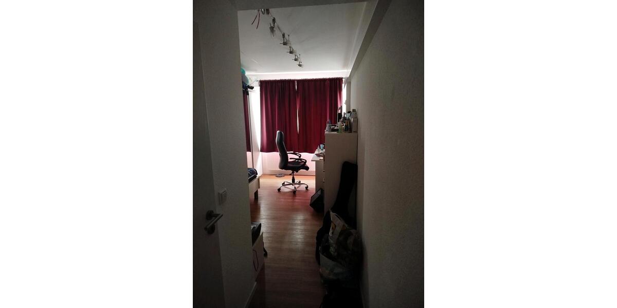 Etagenwohnung Düsseldorf Derendorf - 1 Zimmer, 25 m&sup2;, 585&euro; | Angebot:25931882