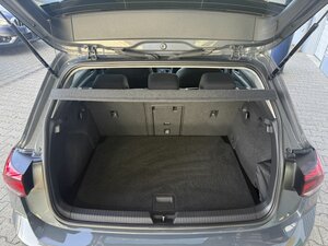 VW GOLF VIII 2.0 TDI Active +Ambiente+CarPlay+Navi+ 71.775 km 20.890 &euro; Meerbusch 40667