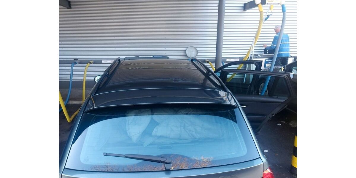 BMW 318 260.000 km 3.900 &euro; Köln 51103