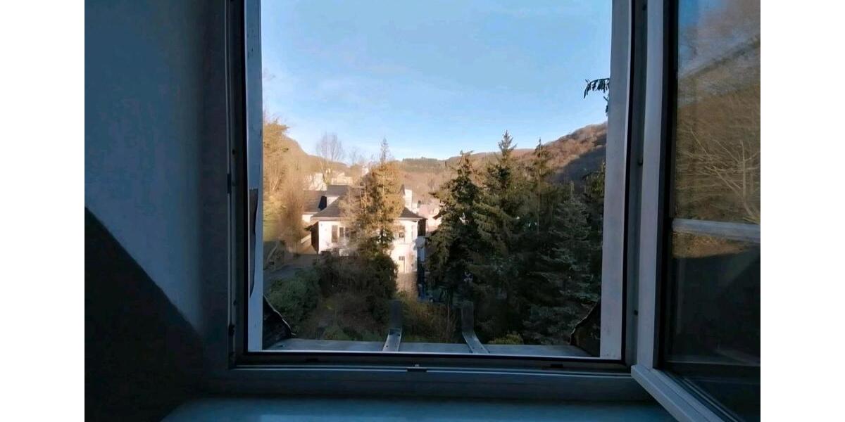 Dachgeschoßwohnung Köln Mülheim - 3 Zimmer, 62 m&sup2;, 375&euro; | Angebot:25162088