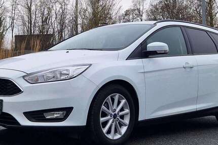 Ford Focus 122.000 km 9.800 &euro; Bergisch Gladbach 51469