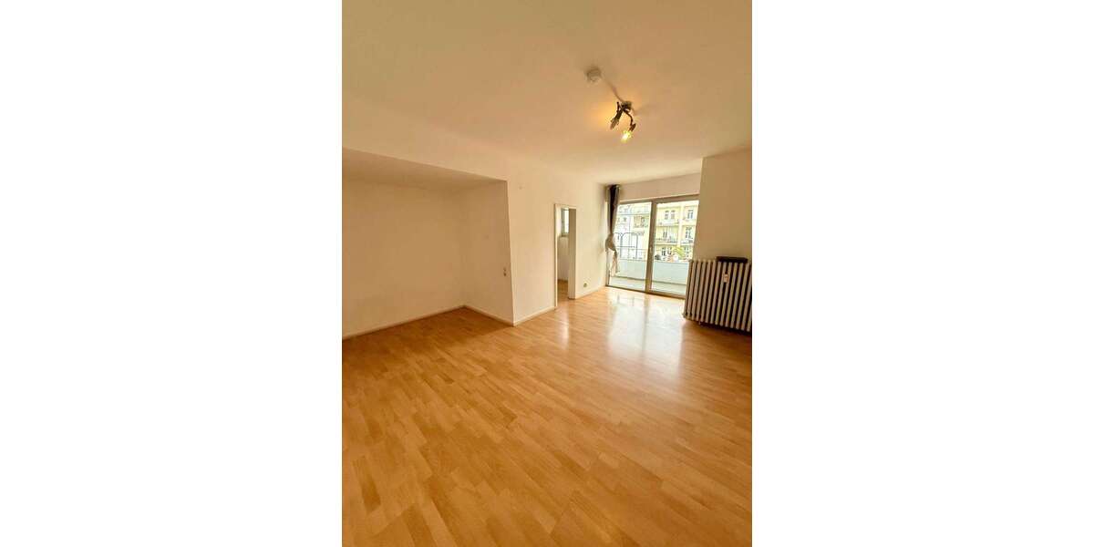 Etagenwohnung Düsseldorf Stadtmitte - 1 Zimmer, 35 m&sup2;, 575&euro; | Angebot:25389749