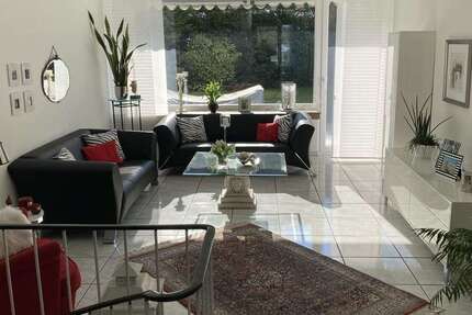 Wohnung Velbert Velbert-Mitte - 4 Zimmer, 114 m&sup2;, 1.090&euro; | Angebot:26100016