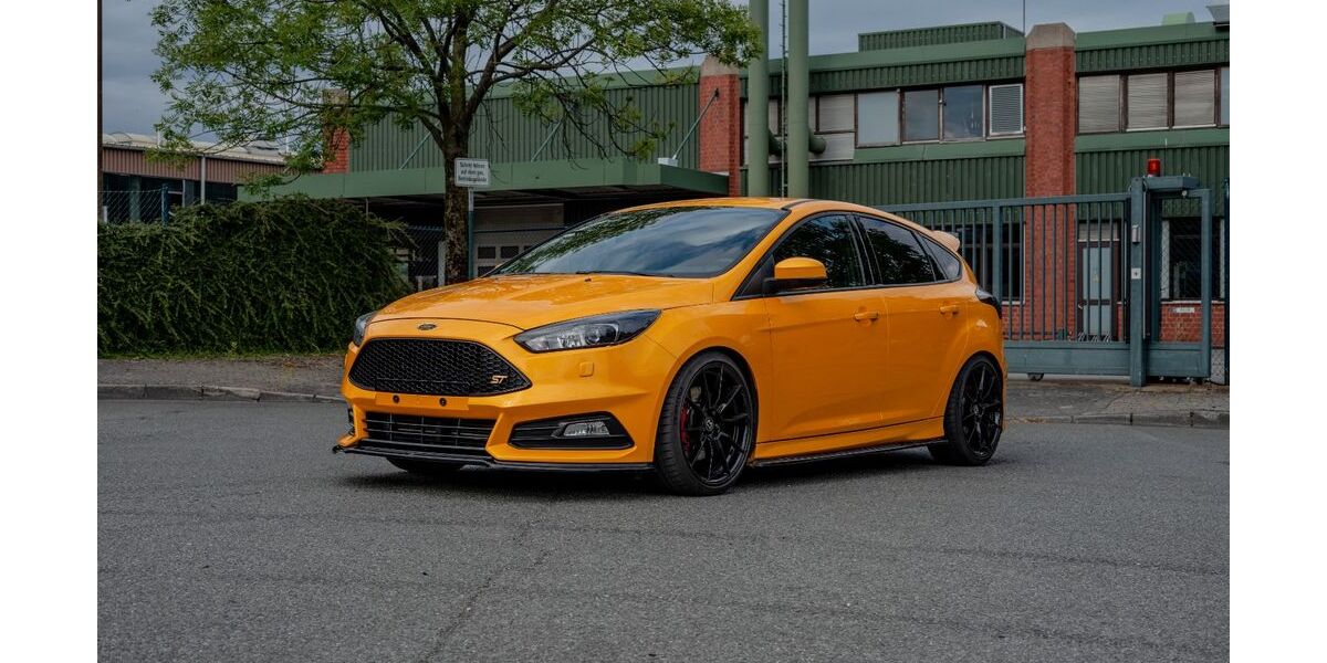 Ford Focus 139.250 km 14.599 &euro; Remscheid 42857