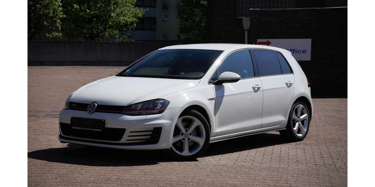 VW Golf 128.511 km 14.900 &euro; Düsseldorf 40597