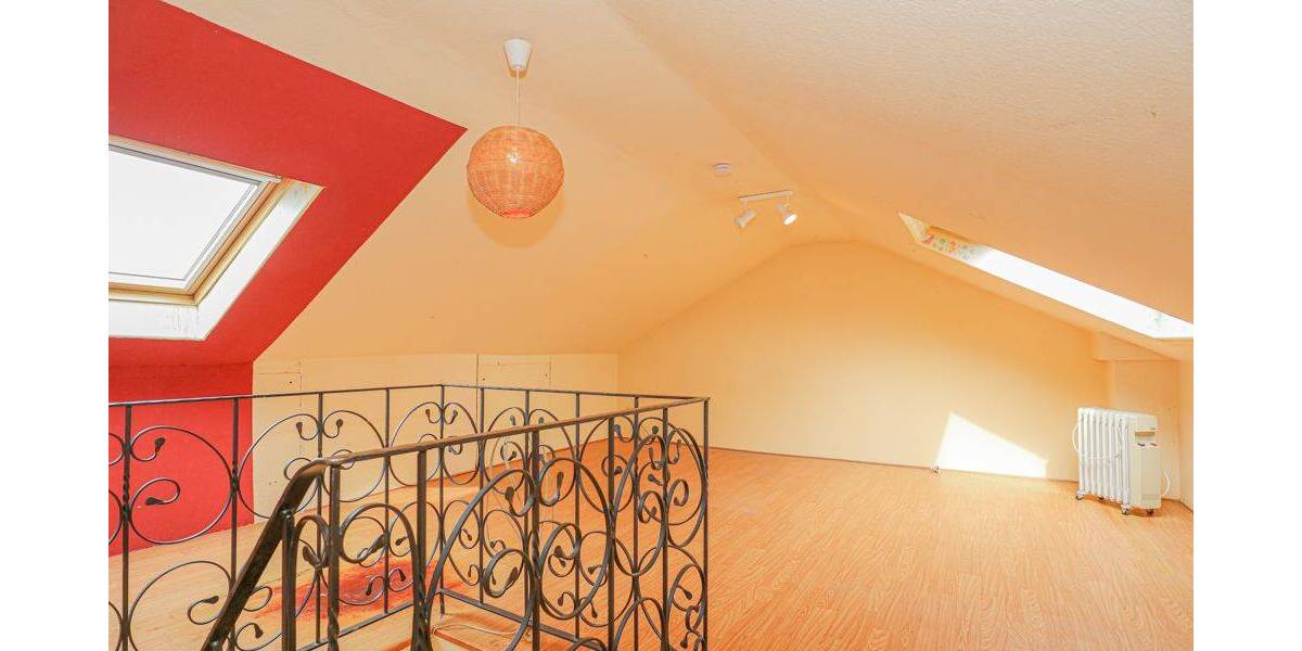 Reihenmittelhaus Neuss Weckhoven - 5 Zimmer, 92 m&sup2;, 295.000&euro; | Angebot:26275850