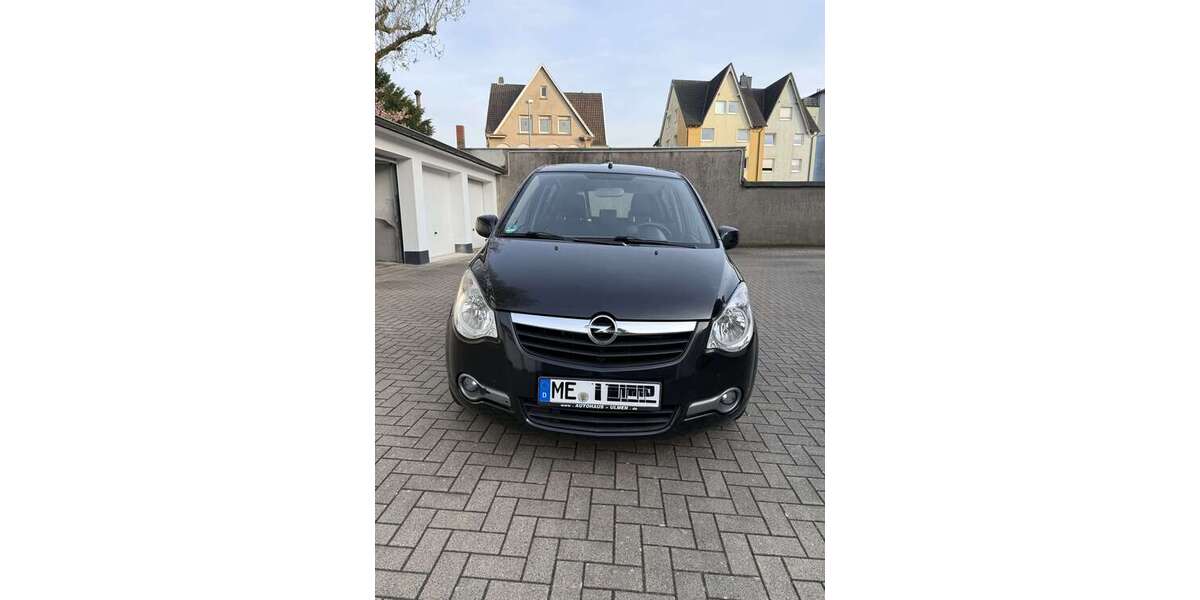Opel Agila 105.000 km 3.150 &euro; Velbert 42551