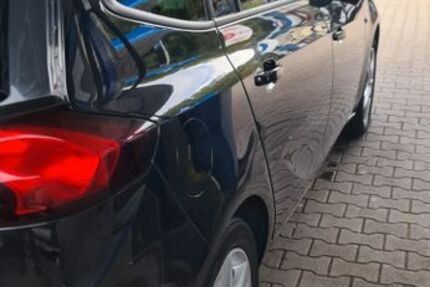 Opel Zafira Tourer 159.000 km 6.899 &euro; Remscheid 42859