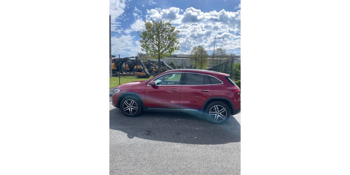 Mercedes-Benz GLA 200 43.500 km 33.900 &euro; Monheim 40789