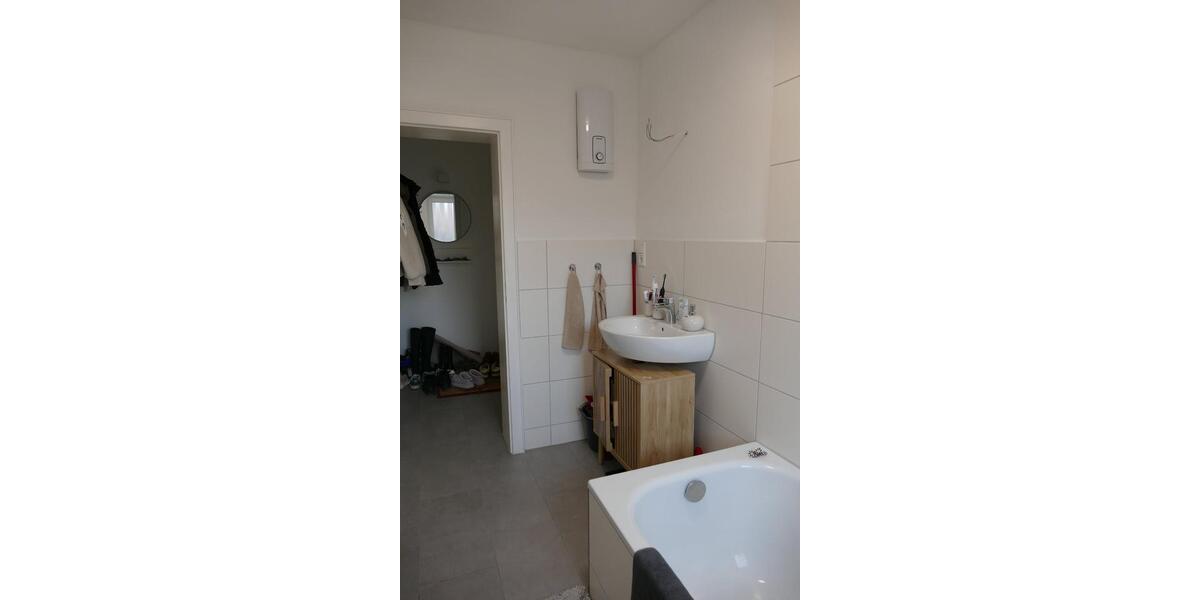 Etagenwohnung Korschenbroich - 2 Zimmer, 72 m&sup2;, 900&euro; | Angebot:25917238