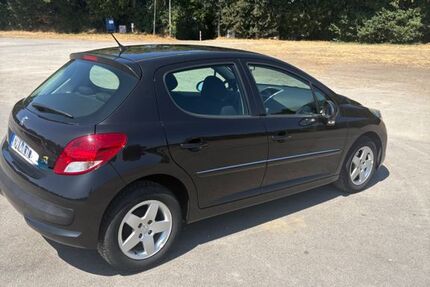 Peugeot 207 106.000 km 3.700 &euro; Dormagen 41542