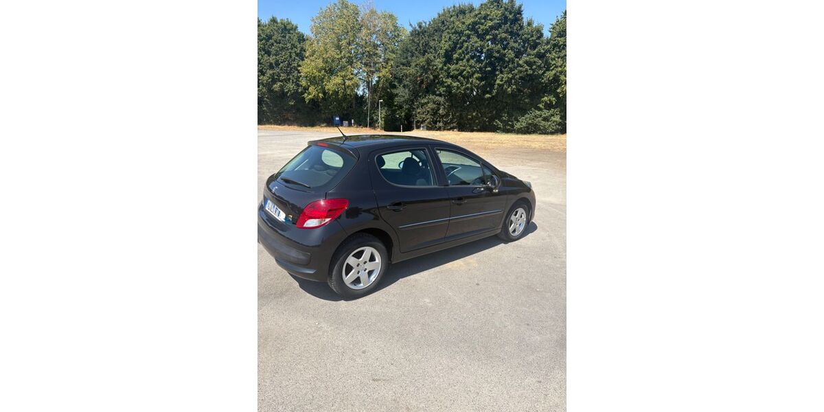 Peugeot 207 106.000 km 3.700 &euro; Dormagen 41542