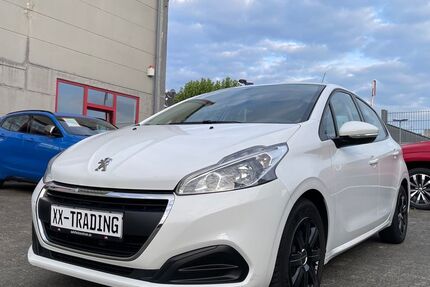 Peugeot 208 71.120 km 7.600 &euro; Velbert 42553