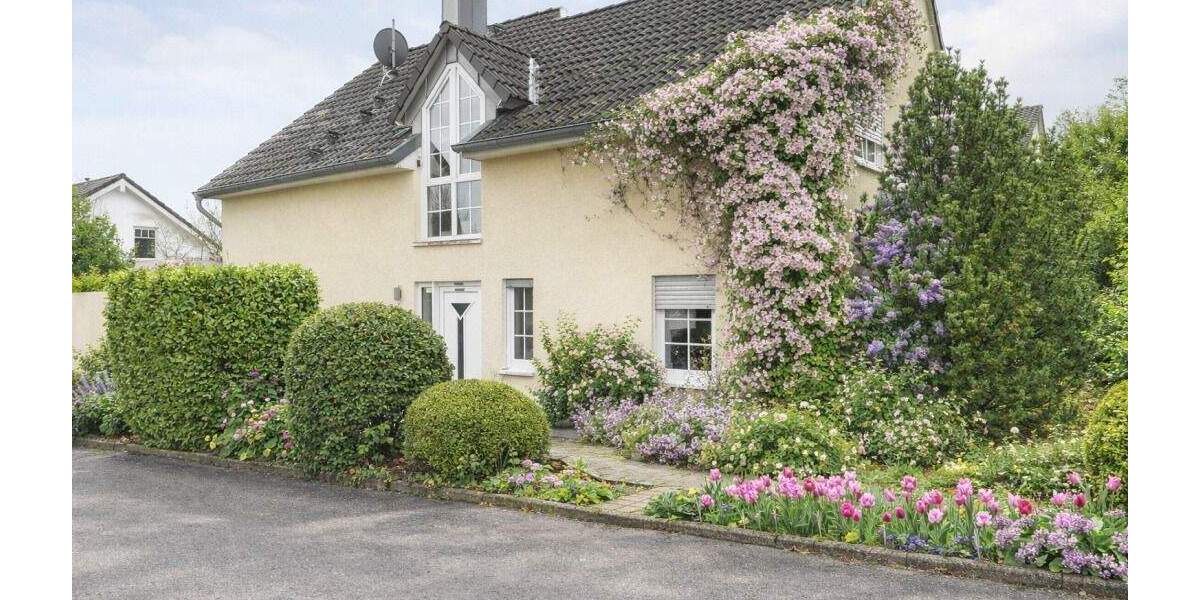 Einfamilienhaus Leichlingen - 6 Zimmer, 156 m&sup2;, 650.000&euro; | Angebot:25686658