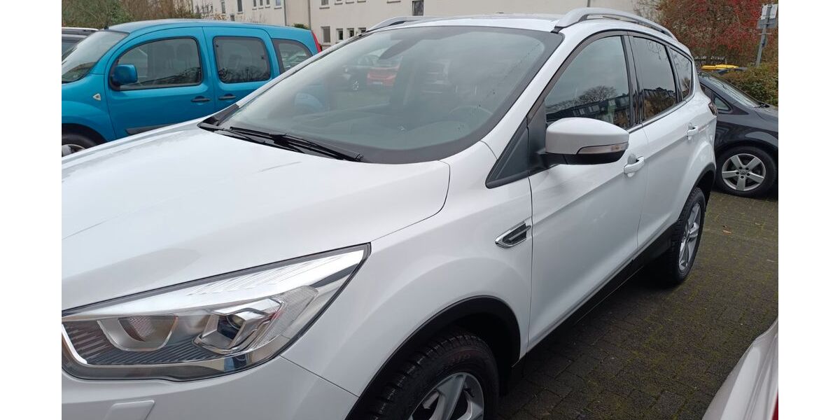 Ford Kuga 78.000 km 14.990 &euro; Köln 50739