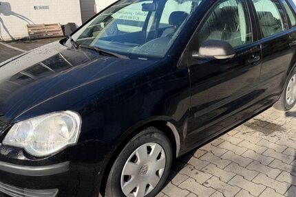 VW Polo 145.570 km 2.800 &euro; Düsseldorf 40470
