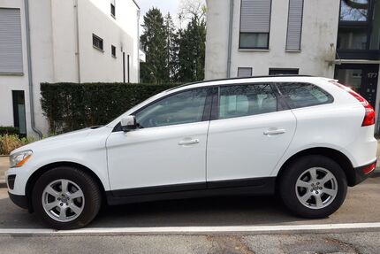 Volvo XC60 137.300 km 12.800 &euro; Wuppertal 42115